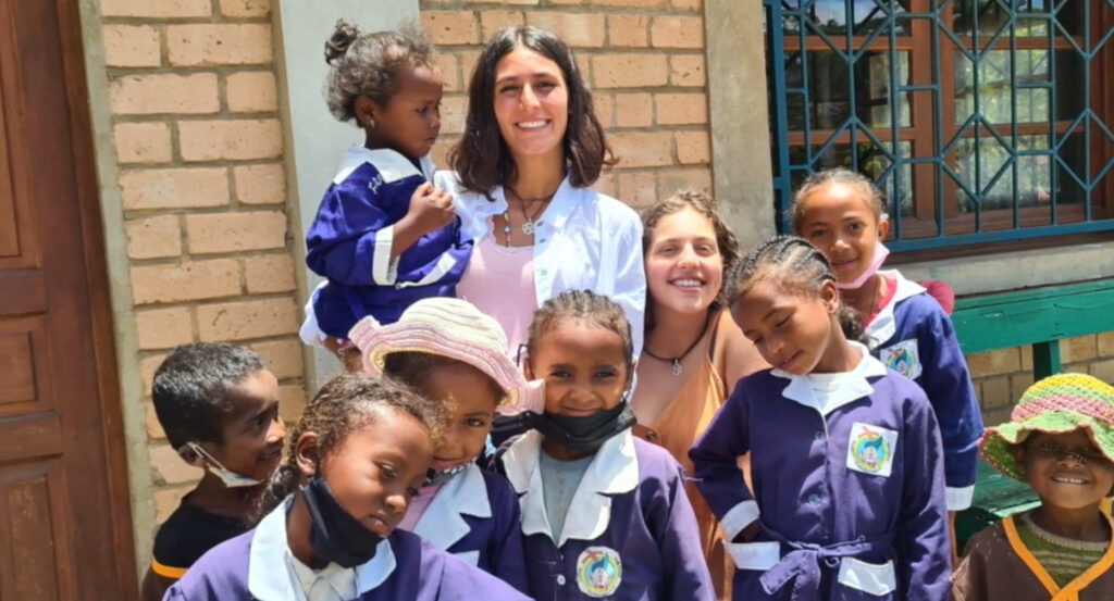 AMA_volontariat_international