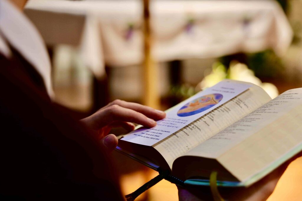 Parcours devenir soeur bible prière vocation