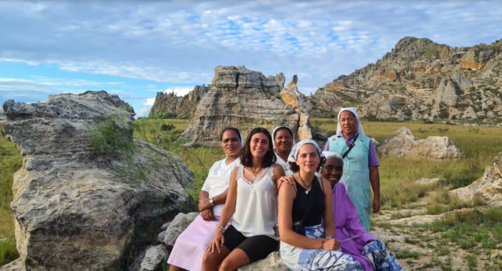 Volontariatinternational_AMA_soeurs